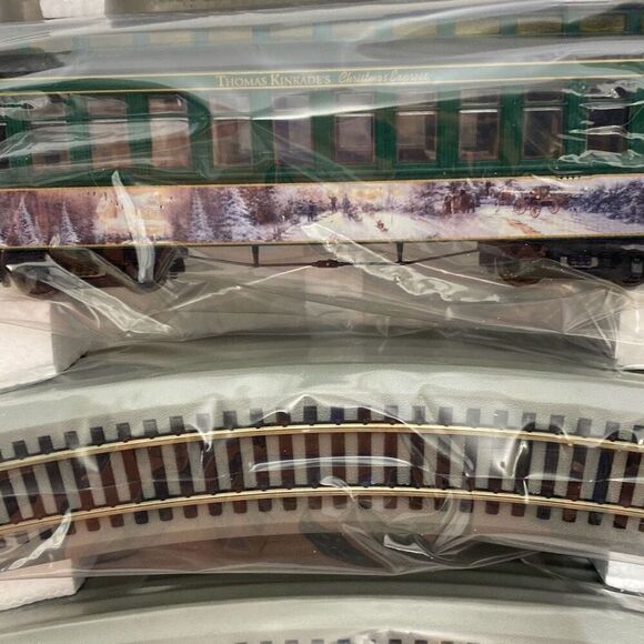 Hawthorne Village Multicolor Thomas Kinkade's Christmas Express Train OS - Picture 8 of 8